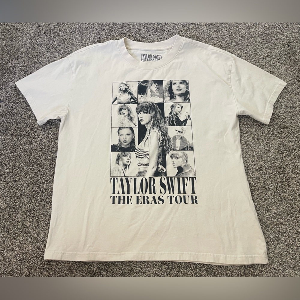 Taylor Swift The Eras Tour Concert Official Merch Graphic T-Shirt Beige Size L